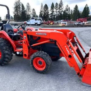 Kubota L3400 Compact Utility Tractor (34.7 HP) – Rugged 4WD Multi-Tasker